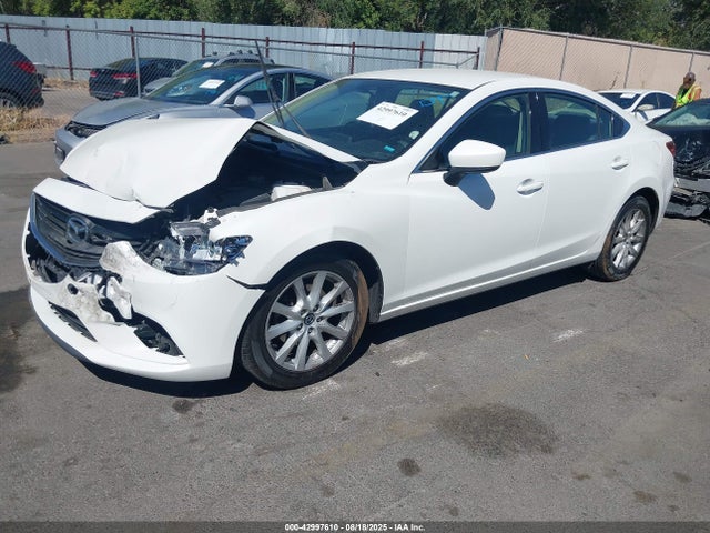 Mazda py 2017 JM1GL1U52H1109938 Image 2
