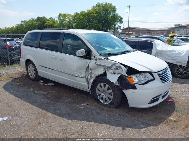 Chrysler Town and Country 2016 2C4RC1BG5GR237906 Image 13