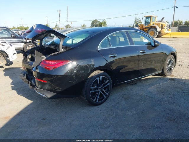 W1K5J4GB0RN453199 Mercedes-Benz m260