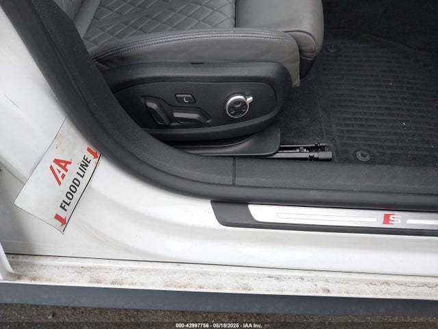 2018 AUDI S5 WAUC4CF51JA020000 Photo 5
