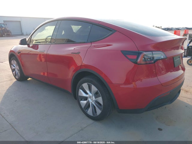 2023 TESLA MODEL Y 7SAYGDEE0PA183986 Photo 2