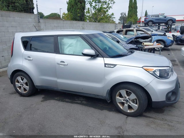 KIA g 2018 KNDJN2A27J7539984 Image 12