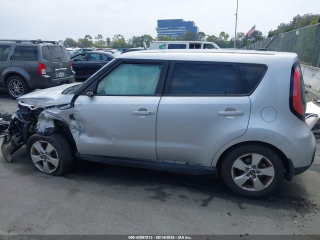 KIA g 2018 KNDJN2A27J7539984 Image 13