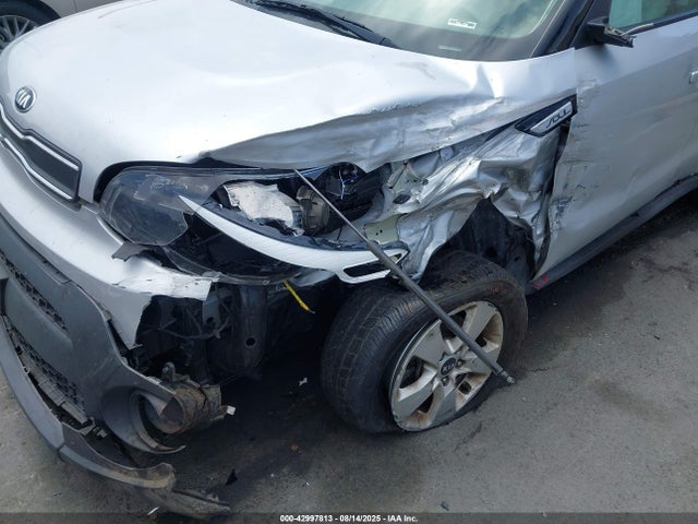 KIA g 2018 KNDJN2A27J7539984 Image 16