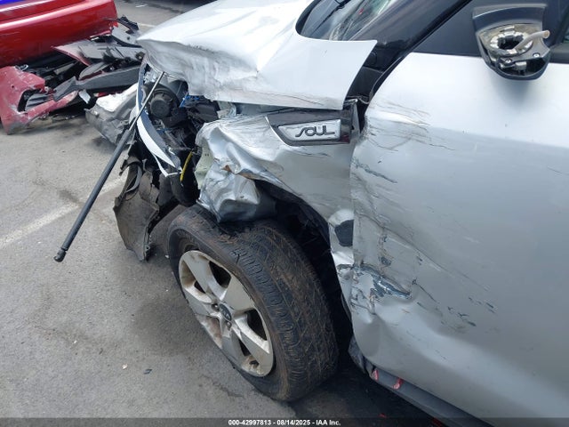 KIA g 2018 KNDJN2A27J7539984 Image 17