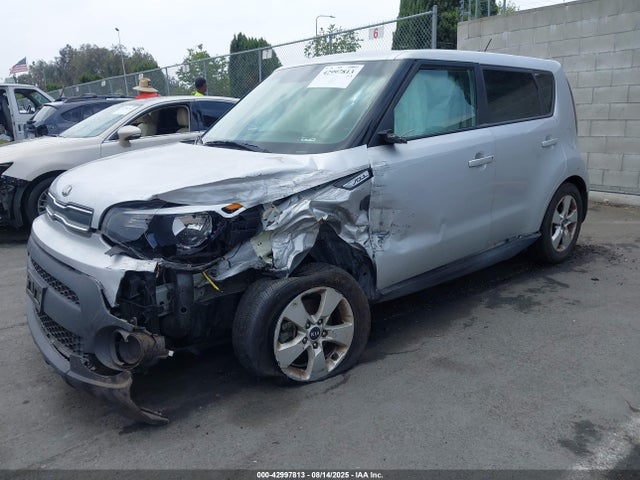 KIA g 2018 KNDJN2A27J7539984 Image 2