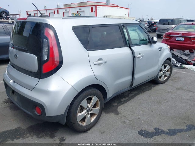 KIA g 2018 KNDJN2A27J7539984 Image 4