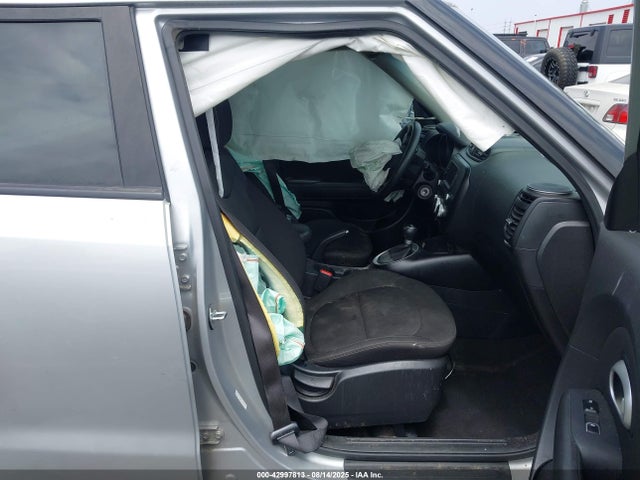 KIA g 2018 KNDJN2A27J7539984 Image 5