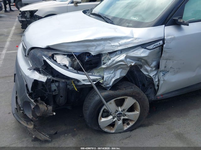 KIA g 2018 KNDJN2A27J7539984 Image 6
