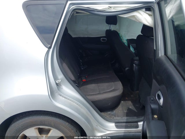 KIA g 2018 KNDJN2A27J7539984 Image 8