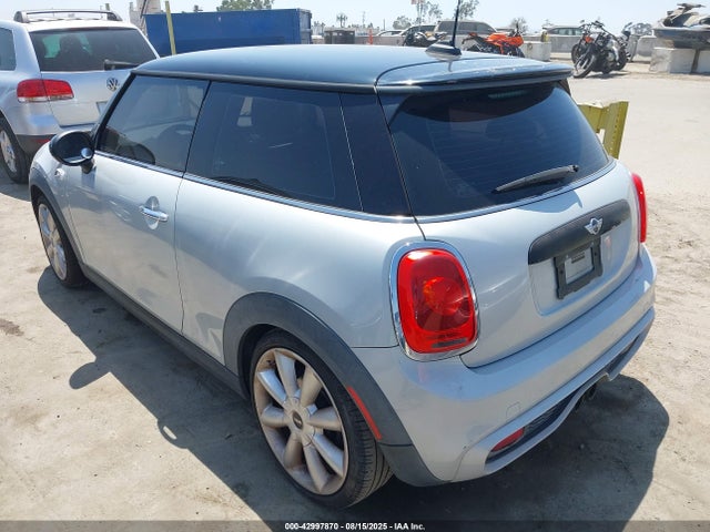 2015 MINI HARDTOP WMWXP7C52FT740390 Photo 2