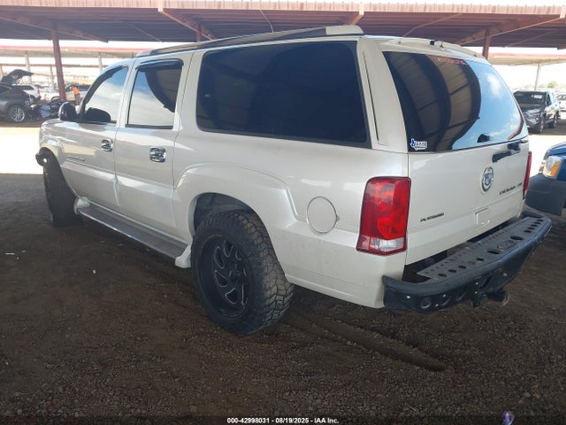 2005 CADILLAC ESCALADE ESV 3GYFK66NX5G104065 Photo 2