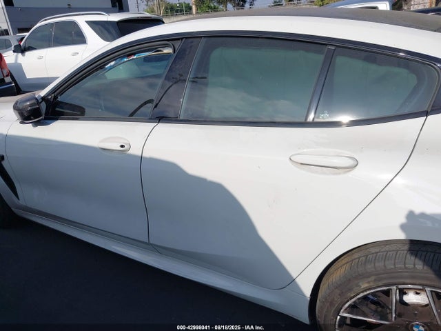 WBSGV0C03MCF89329 BMW M8