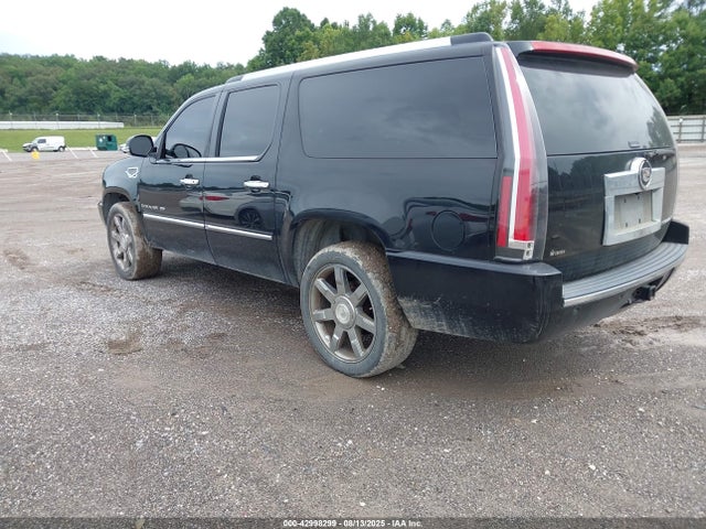 2008 CADILLAC ESCALADE ESV 1GYFK668X8R111533 Photo 2