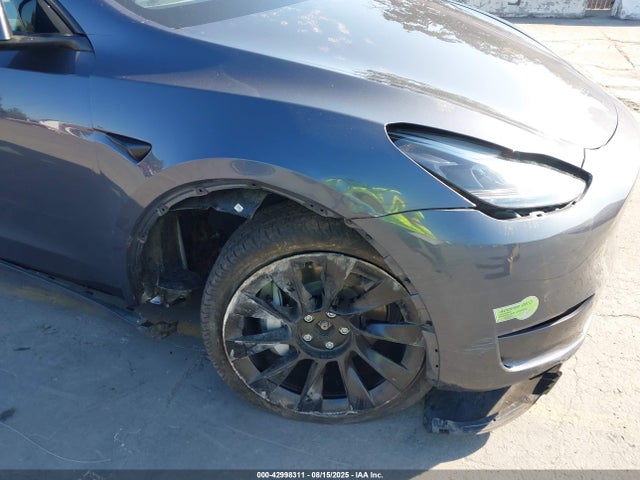 2023 TESLA MODEL Y 7SAYGDEE3PF831212 Photo 5