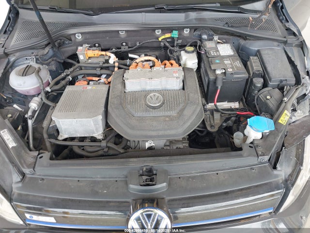 WVWKP7AU1GW917339 Volkswagen E-Golf