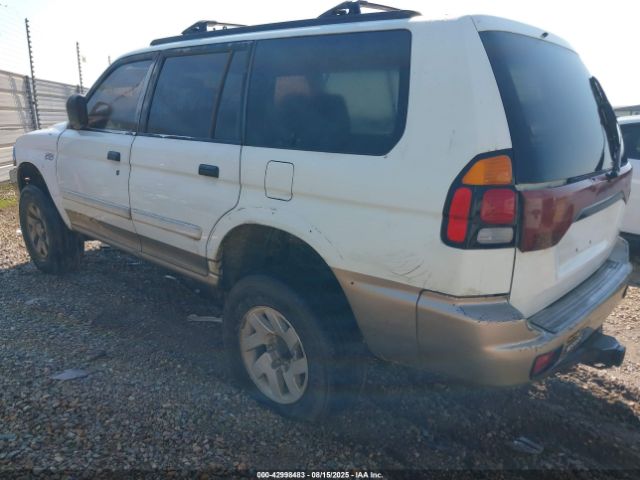 2000 MITSUBISHI MONTERO SPORT JA4LS31H5YP001736 Photo 2