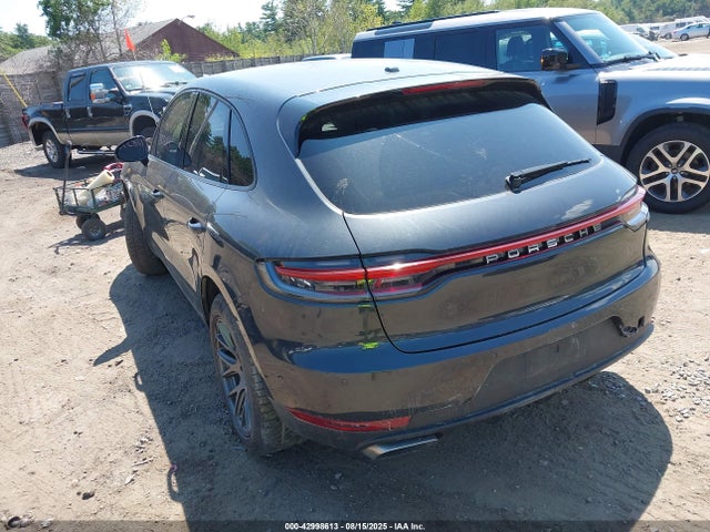 2020 PORSCHE MACAN WP1AA2A58LLB03434 Photo 2