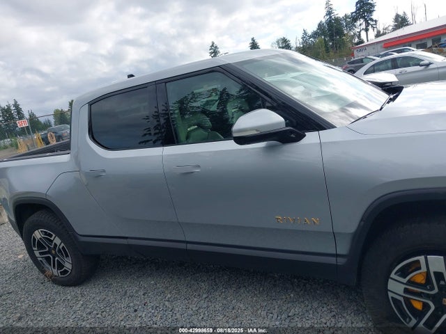 Rivian r1t 2022 7FCTGAAA5NN016446 Image 13