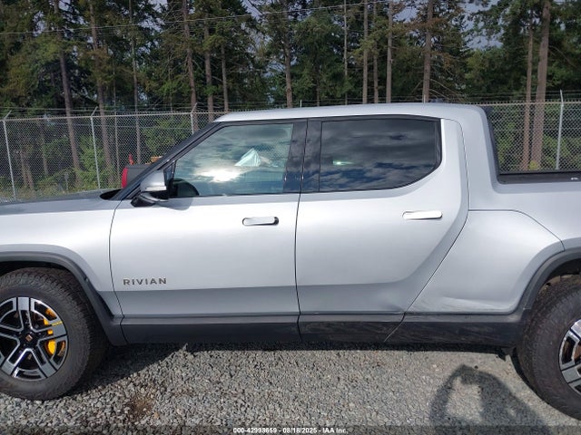 Rivian r1t 2022 7FCTGAAA5NN016446 Image 14