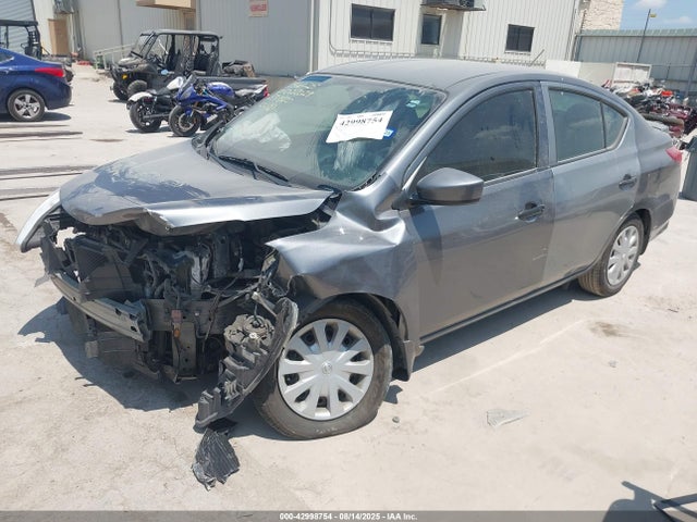 Nissan Versa 2018 3N1CN7AP4JL837800 Image 2