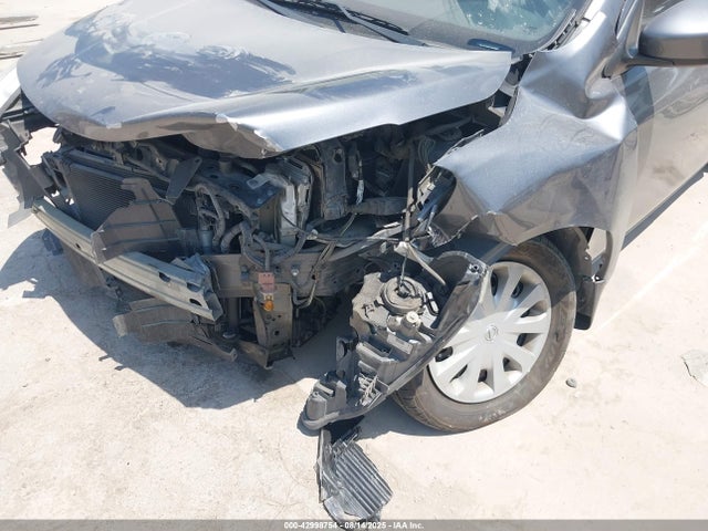 Nissan Versa 2018 3N1CN7AP4JL837800 Image 6