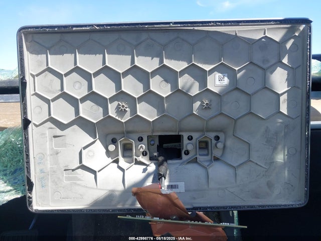 2023 TESLA MODEL 3 5YJ3E1EA7PF610379 Photo 6