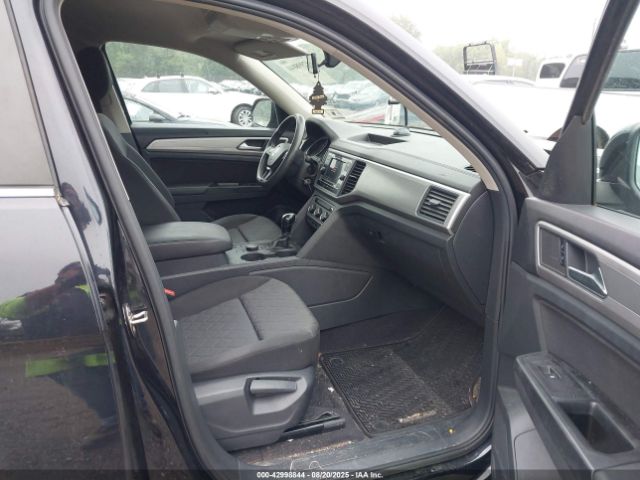 2019 VOLKSWAGEN ATLAS 1V2GR2CA4KC546160 Photo 4