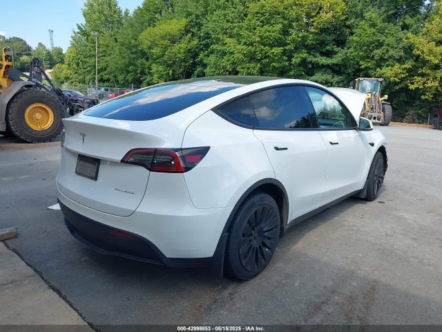 2023 TESLA MODEL Y 7SAYGDEE1PF799182 Photo 3