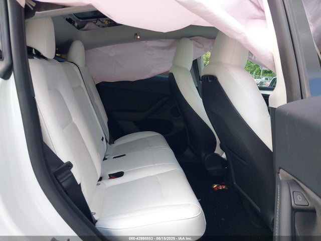 2023 TESLA MODEL Y 7SAYGDEE1PF799182 Photo 7