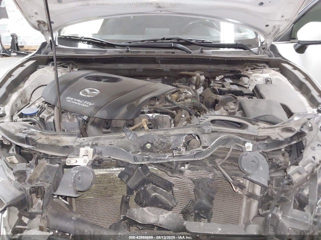 3MZBN1V39JM246592 Mazda py
