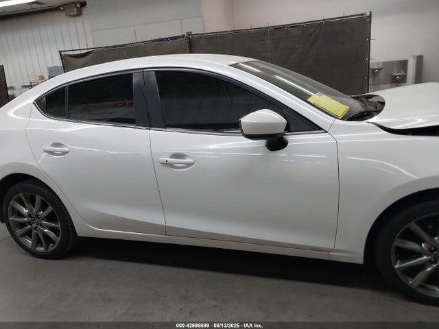 3MZBN1V39JM246592 Mazda py