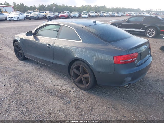 2010 AUDI A5 WAUCKAFR4AA064845 Photo 2