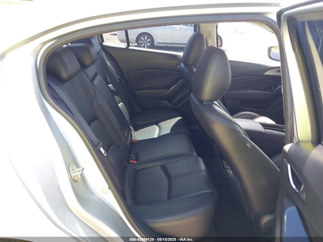 3MZBN1V38JM232652 Mazda py