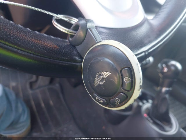 2009 MINI COOPER WMWMR33599TU95758 Photo 10