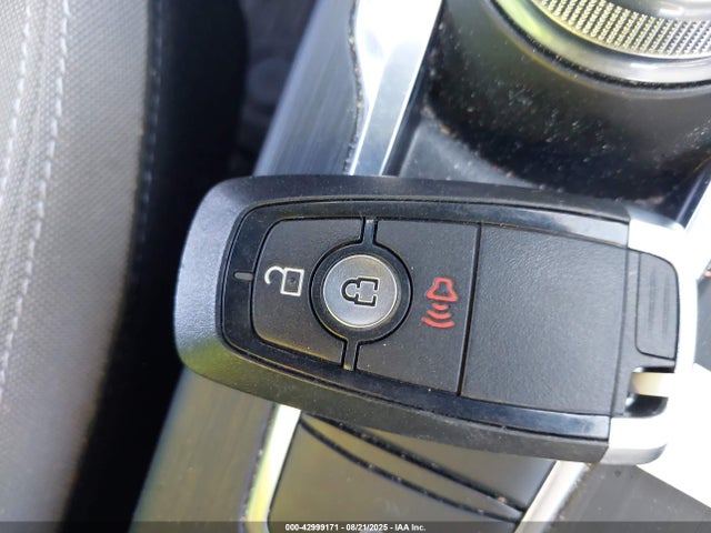 1FMCU9G6XNUB30539 Ford dragon di tc