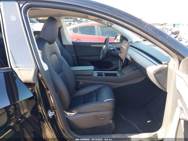 2024 TESLA MODEL Y 7SAYGDED5RF054445 Photo 4