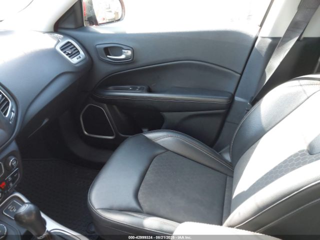 2019 JEEP COMPASS 3C4NJDBB1KT654164 Photo 4