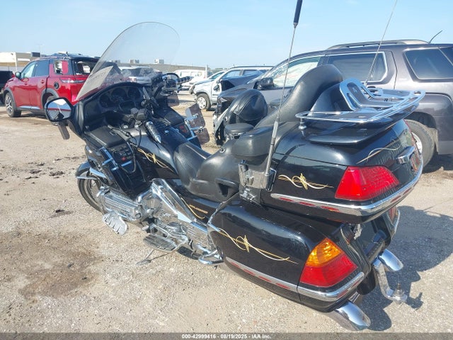 2002 HONDA GL1800 1HFSC47412A102037 Photo 2