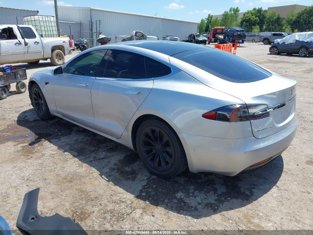 2017 TESLA MODEL S 5YJSA1E29HF202449 Photo 2