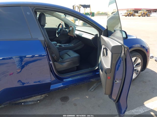 2022 TESLA MODEL Y 7SAYGAEE6NF340712 Photo 4