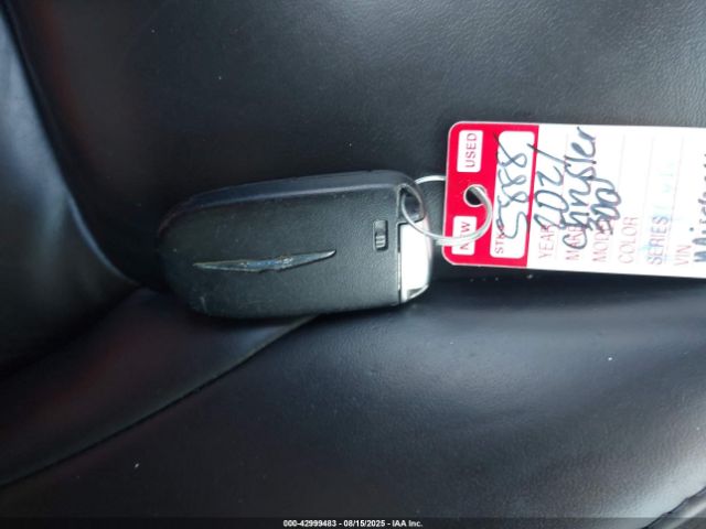 2021 CHRYSLER 300 2C3CCAAG0MH661636 Photo 10