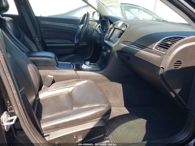 2021 CHRYSLER 300 2C3CCAAG0MH661636 Photo 4