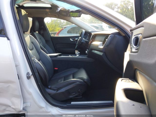 2025 VOLVO XC60 YV4M12RMXS1075024 Photo 4