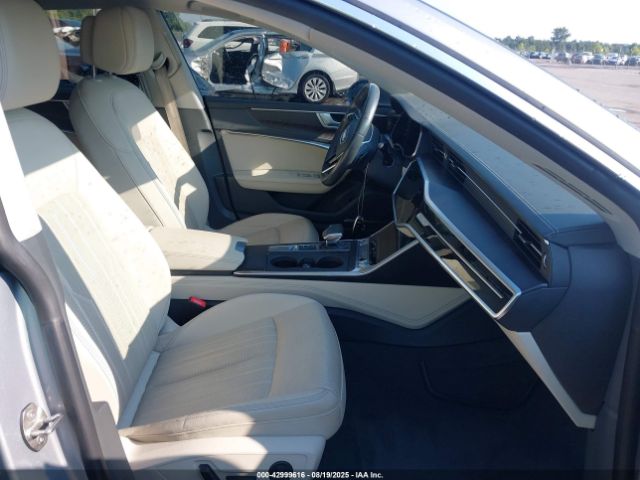 2019 AUDI A7 WAUS2AF21KN050619 Photo 4