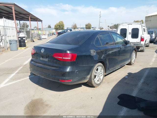3VW2K7AJ2FM246683 Volkswagen 2015