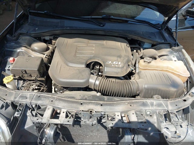 2C3CCAAG8KH548045 Chrysler 300