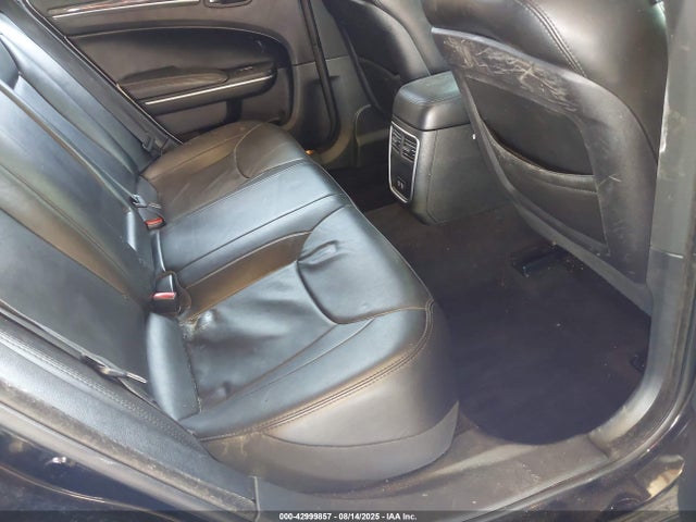 2C3CCAAG8KH548045 Chrysler 300