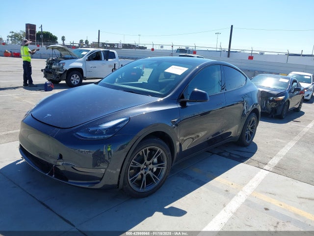 2025 TESLA MODEL Y 7SAYGDEE9SF234509 Photo 1