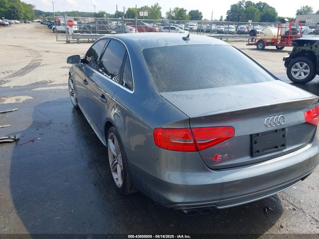 2014 AUDI S4 WAUBGAFL9EA082577 Photo 2